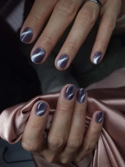 Holdfény az ujjak hegyén